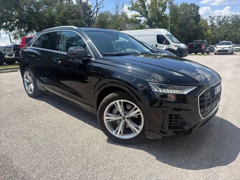 Used 2023 Audi Q8 Premium w/ Convenience Package AWD/4WD image 6