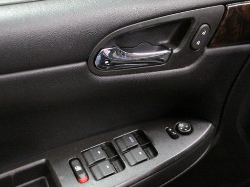 Used 2013 Chevrolet Impala LT w/ LT Sunroof Package image 17