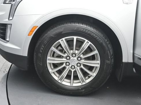 Used 2017 Cadillac XT5 Luxury w/ Driver Awareness Package AWD/4WD image 35