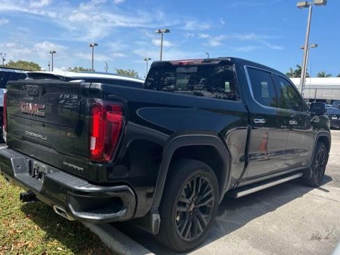 Used 2023 GMC Sierra 1500 Denali w/ Technology Package AWD/4WD image 2
