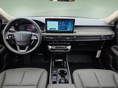 New 2026 Lincoln Corsair Premiere image 11