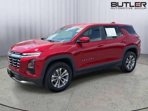 Used 2025 Chevrolet Equinox LT FWD image 1