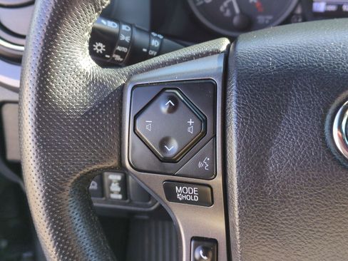 Used 2023 Toyota Tacoma TRD Off-Road image 18