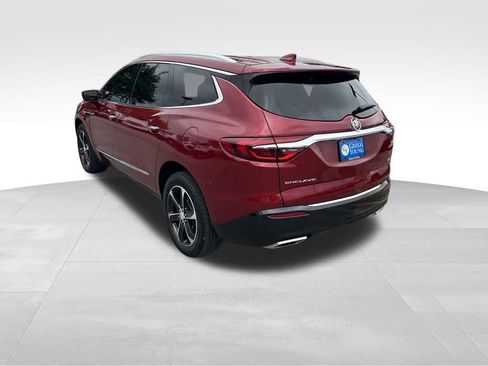Used 2020 Buick Enclave Essence w/ Sport Touring Edition FWD image 4