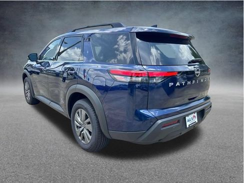 Used 2025 Nissan Pathfinder SV FWD image 7