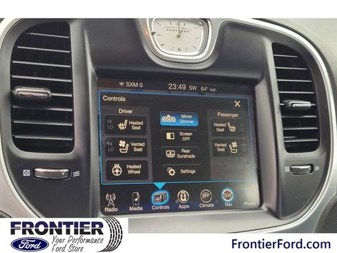 Used 2016 Chrysler 300 C RWD image 20