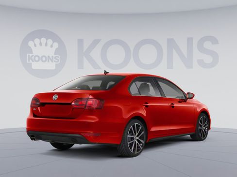 Used 2013 Volkswagen Jetta GLI Autobahn image 2
