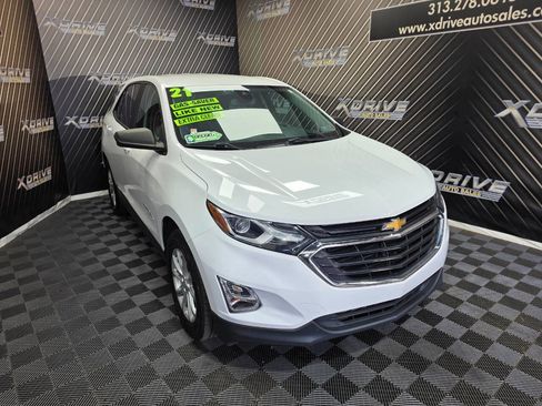 Used 2021 Chevrolet Equinox LS w/ LS Convenience Package image 7