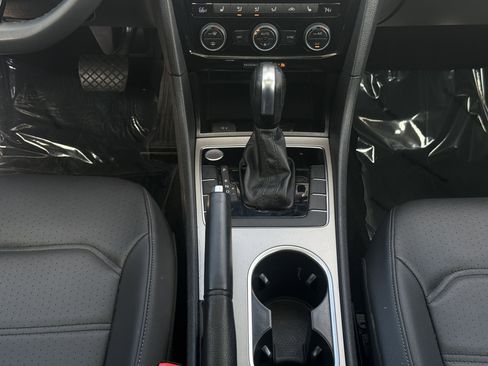 Used 2022 Volkswagen Passat 2.0T SE image 23