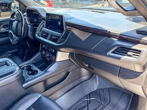 Used 2024 Chevrolet Suburban Z71 w/ Luxury Package AWD/4WD image 36