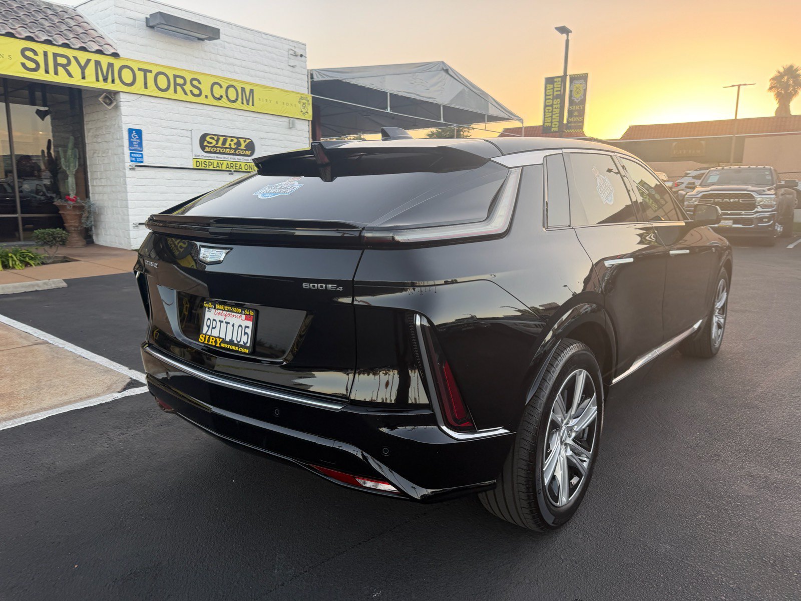 Used 2024 Cadillac Lyriq Tech AWD/4WD image 3