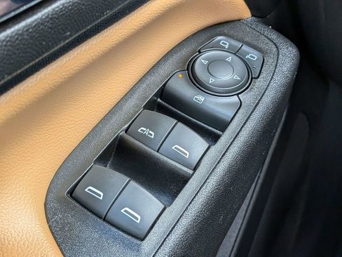 Used 2020 Chevrolet Equinox Premier FWD image 27