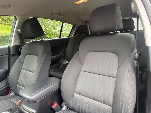 Used 2022 Kia Sportage LX AWD/4WD image 13