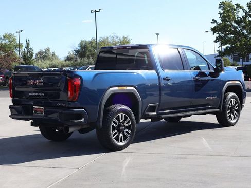 Used 2022 GMC Sierra 3500 AT4 w/ AT4 Premium Plus Package AWD/4WD image 6