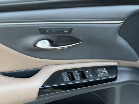 Used 2022 Lexus ES 350 w/ Premium Package image 29