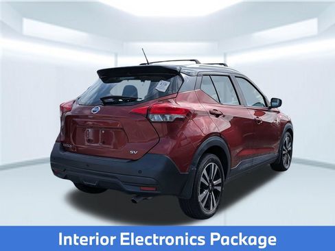 Used 2018 Nissan Kicks SV w/ Interior Electronics Package FWD image 4