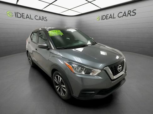Used 2019 Nissan Kicks SV FWD image 3