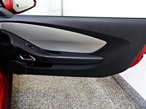 Used 2014 Chevrolet Camaro LS RWD image 10