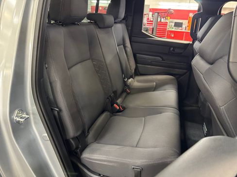 Certified 2026 Toyota Tacoma SR5 AWD/4WD image 18
