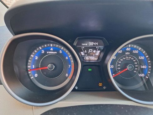 Used 2014 Hyundai Elantra Limited image 16