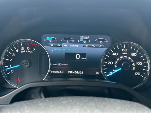 Used 2016 Ford F150 Lariat w/ Equipment Group 502A Luxury AWD/4WD image 20