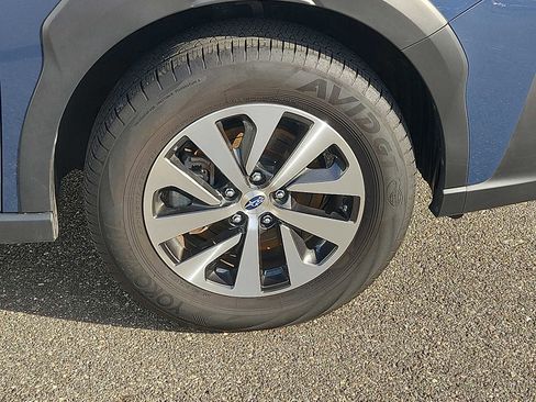 Used 2023 Subaru Outback image 8