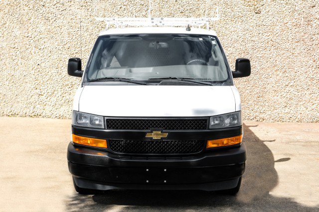 Used 2020 Chevrolet Express 3500 w/ Driver Convenience Package RWD image 5