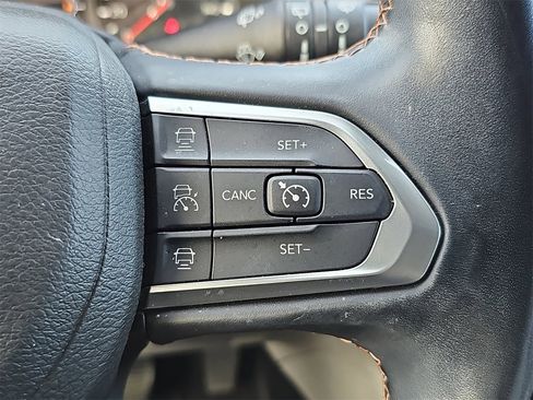 Used 2022 Jeep Compass Limited image 18