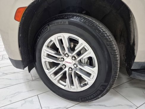 Used 2021 GMC Yukon SLT w/ SLT Premium Package image 34