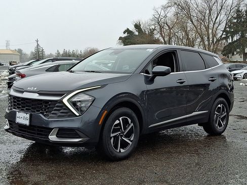 Certified 2023 Kia Sportage LX image 3