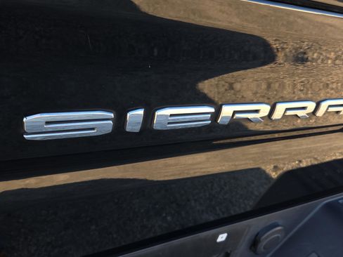 Used 2021 GMC Sierra 1500 SLT w/ SLT Convenience Package image 17