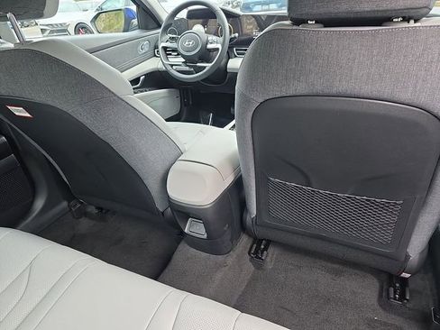 New 2026 Hyundai Elantra Limited FWD image 20