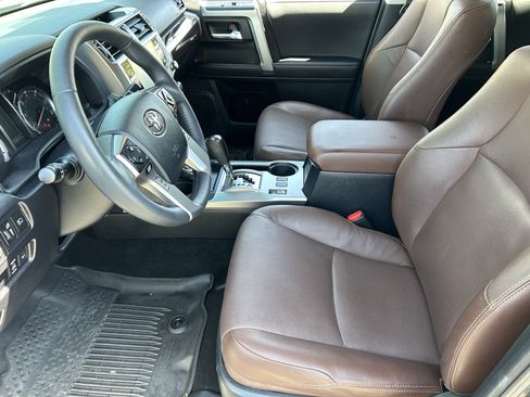 Used 2022 Toyota 4Runner Limited AWD/4WD image 17