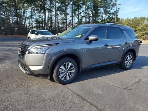 Certified 2025 Nissan Pathfinder SL w/ Cargo Package image 9