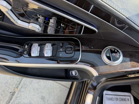 Used 2021 Mercedes-Benz S 580 4MATIC Sedan w/ AMG Line image 12