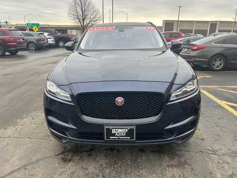 Used 2017 Jaguar F-PACE Prestige image 2