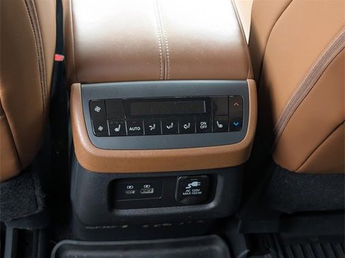 Used 2024 Nissan Pathfinder Platinum w/ Cargo Package image 30