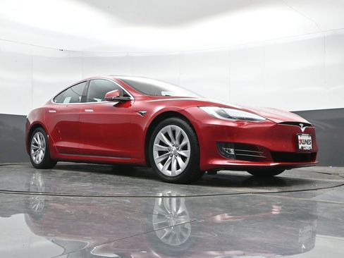 Used 2017 Tesla Model S AWD image 48