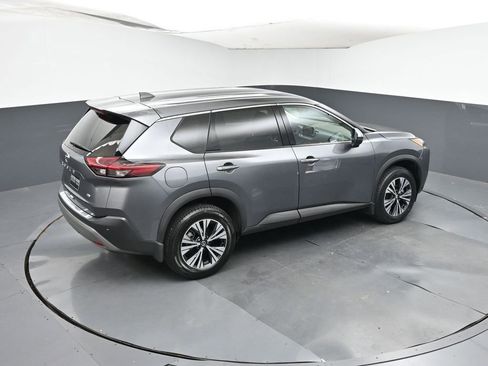 Used 2021 Nissan Rogue SV image 39