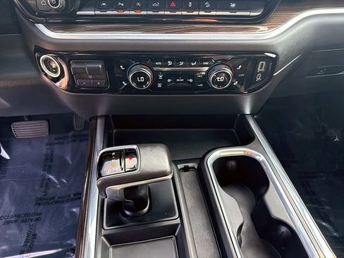Used 2022 Chevrolet Silverado 1500 LT Trail Boss w/ LT Trail Boss Premium Package AWD/4WD image 20