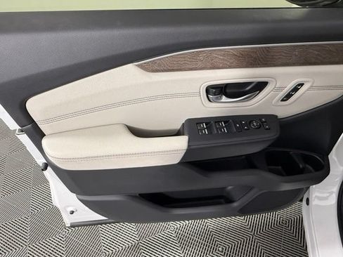 Used 2026 Honda Pilot Elite image 14