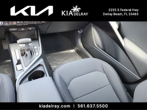New 2026 Kia Niro LX FWD image 15
