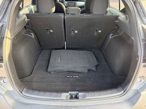 Used 2020 Nissan Kicks S image 25