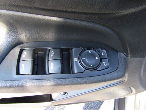 Used 2018 Chevrolet Equinox LT image 11