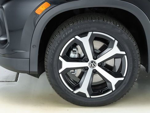New 2026 Volkswagen Tiguan SE image 5