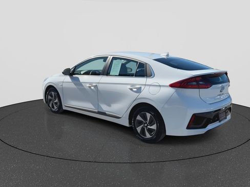 Used 2019 Hyundai Ioniq SEL image 6