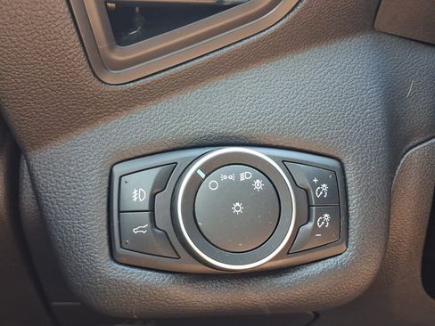 Used 2017 Ford Escape SE w/ Equipment Group 201A AWD/4WD image 28