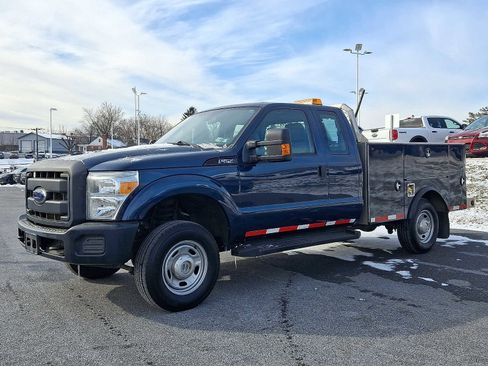 Used 2016 Ford F250 XL w/ Power Equipment Group image 3
