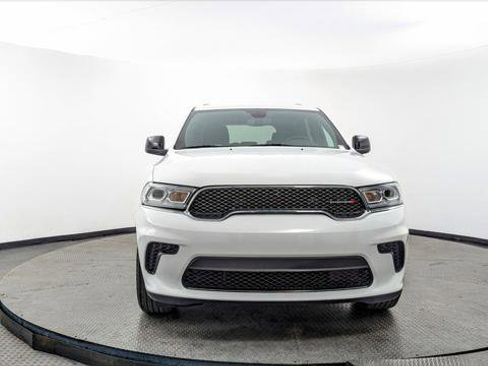 Used 2023 Dodge Durango SXT image 12