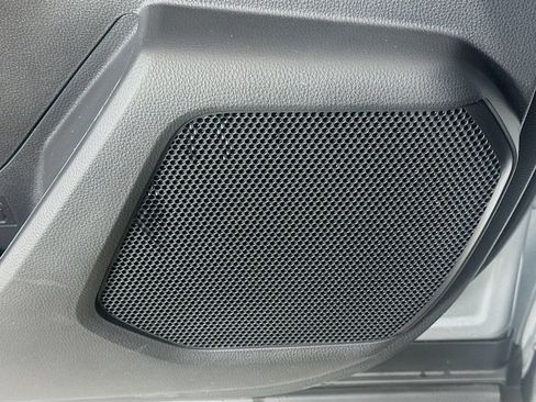 Certified 2025 Toyota Highlander Platinum AWD/4WD image 19